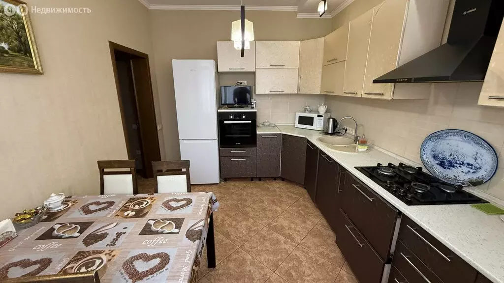 Дом в посёлок Синегорский, улица Котовского, 11 (168 м) - Фото 1