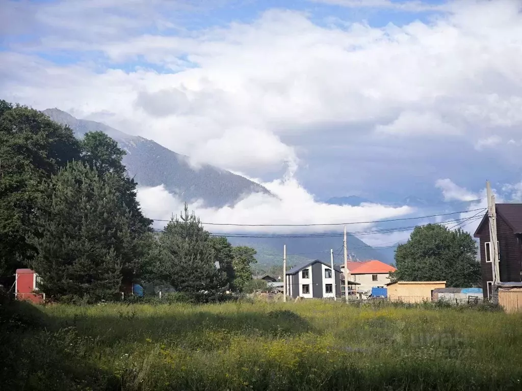 Участок в Карачаево-Черкесия, Зеленчукский район, с. Архыз  (12.0 ... - Фото 0