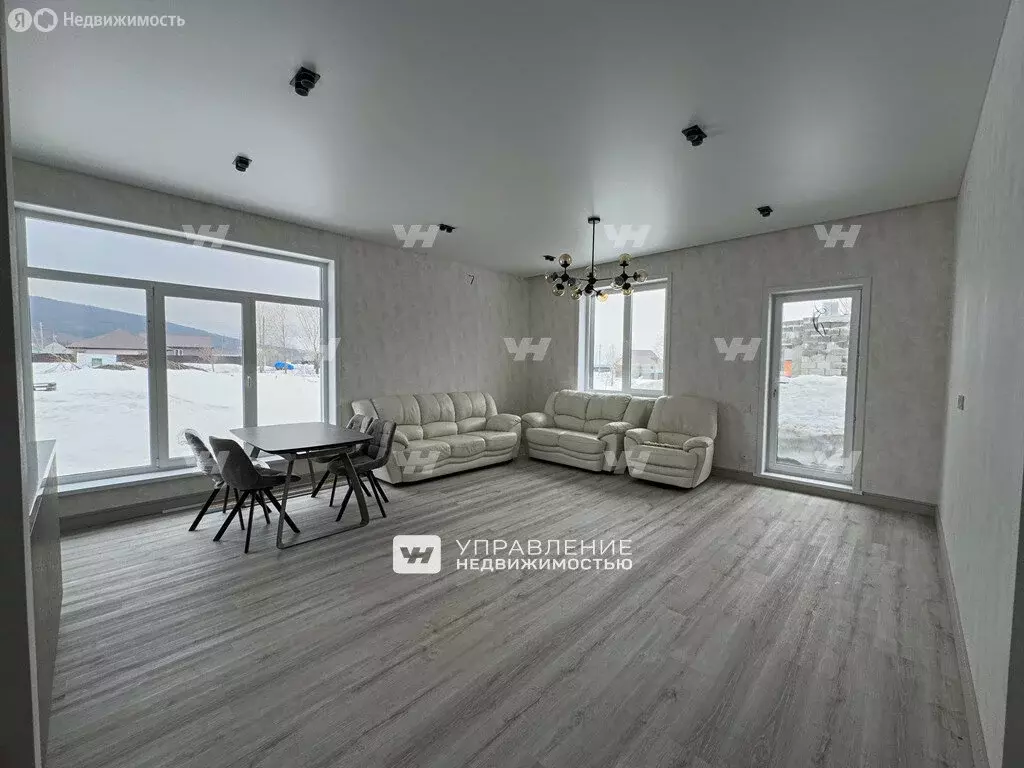 Дом в село Березняки, Багровая улица, 19А (100 м) - Фото 1
