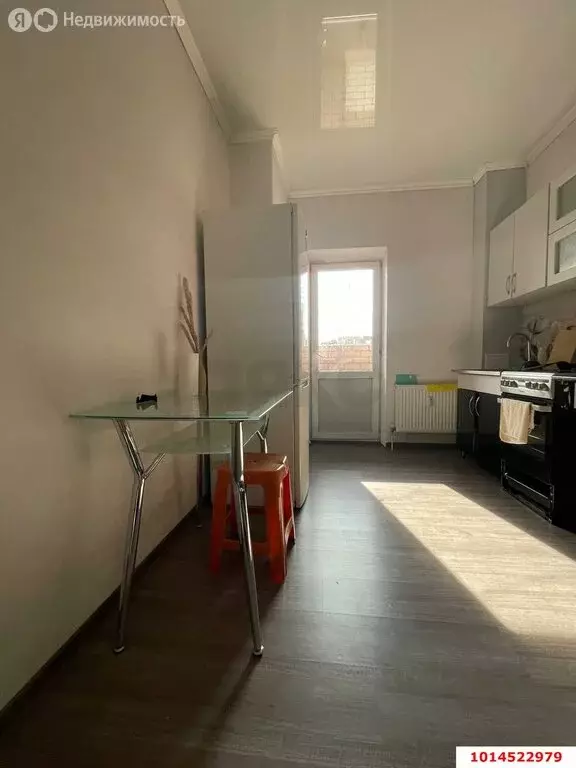 1-комнатная квартира: Краснодар, улица Селезнёва, 4/15к2 (39 м) - Фото 1