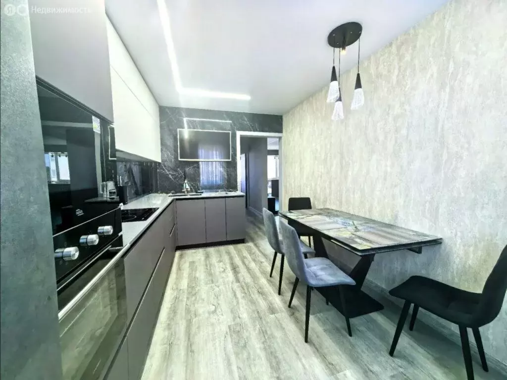 2-комнатная квартира: Благовещенск, Железнодорожная улица, 4/2 (56 м) - Фото 1