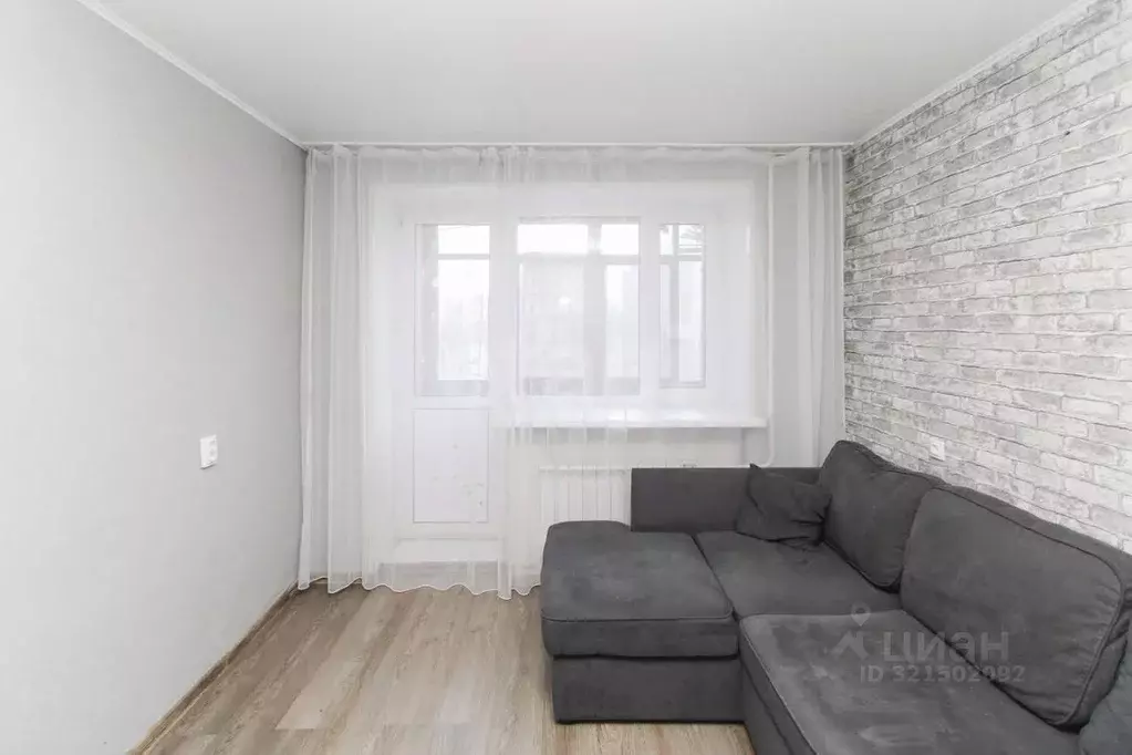 3-к кв. Тюменская область, Тюмень ул. Белинского, 6 (50.8 м) - Фото 0