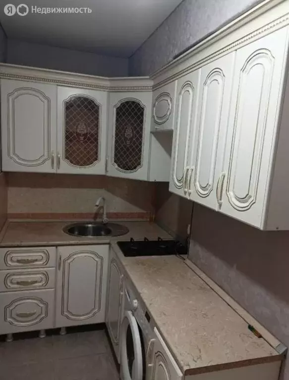 2-комнатная квартира: Махачкала, улица Абдуллы Гаджиева, 32 (40 м) - Фото 0