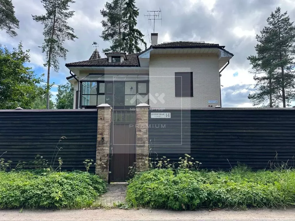 Дом в Санкт-Петербург пос. Репино, Курортная ул., 14 (347 м) - Фото 1