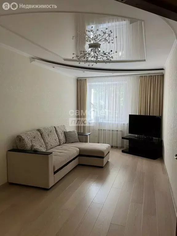 3-комнатная квартира: Тольятти, улица Автостроителей, 84А (96 м) - Фото 0