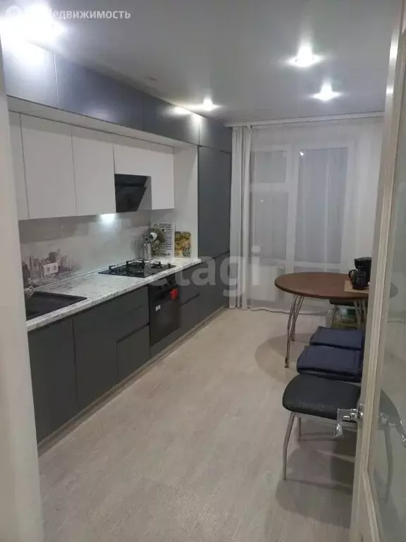 3-комнатная квартира: Нефтекамск, улица Декабристов, 9 (45.7 м) - Фото 1