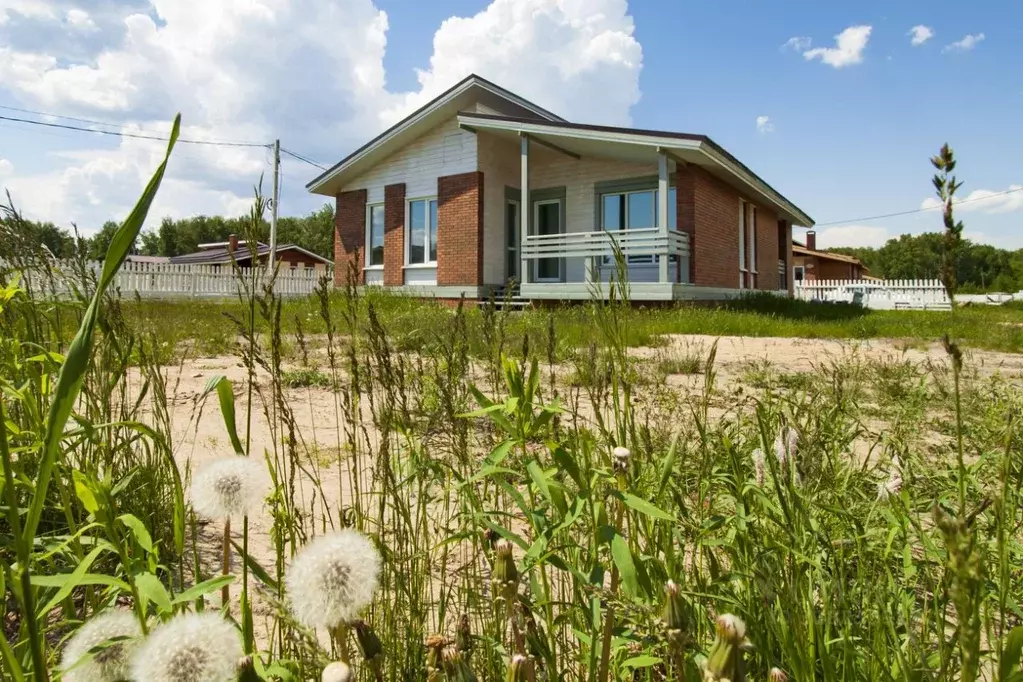Дом в Омская область, Омский район муниципальный округ, с. Красноярка ... - Фото 1