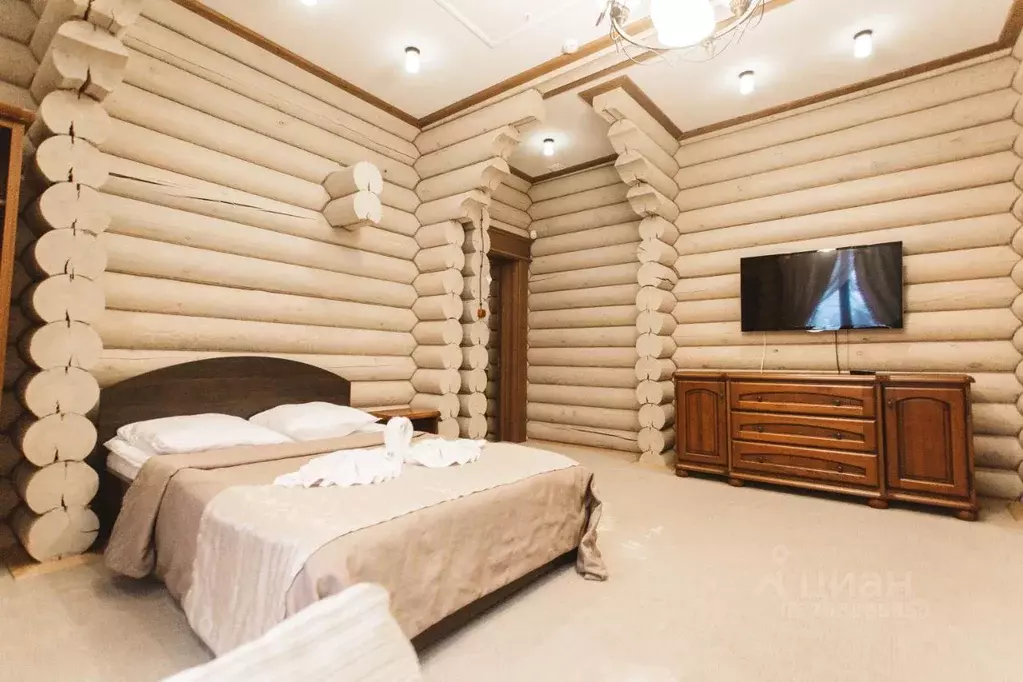 Дом в Калужская область, Тарусский район, с. Волковское  (330 м) - Фото 2