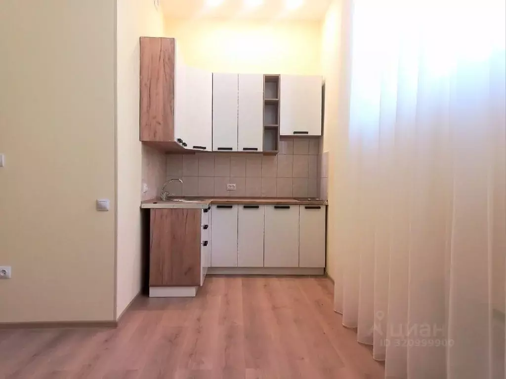 1-к кв. Крым, Симферопольский район, с. Мирное ул. Белова, 18 (28.0 м) - Фото 0