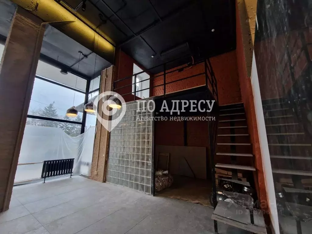 Помещение свободного назначения в Саратовская область, Саратов пл. ... - Фото 2