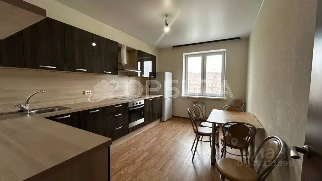 2-к кв. Тюменская область, Тюмень Заречный проезд, 41 (77.9 м) - Фото 1