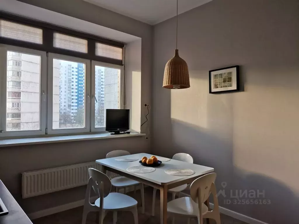 2-к кв. Москва ул. Крылатские Холмы, 37 (65.0 м) - Фото 2