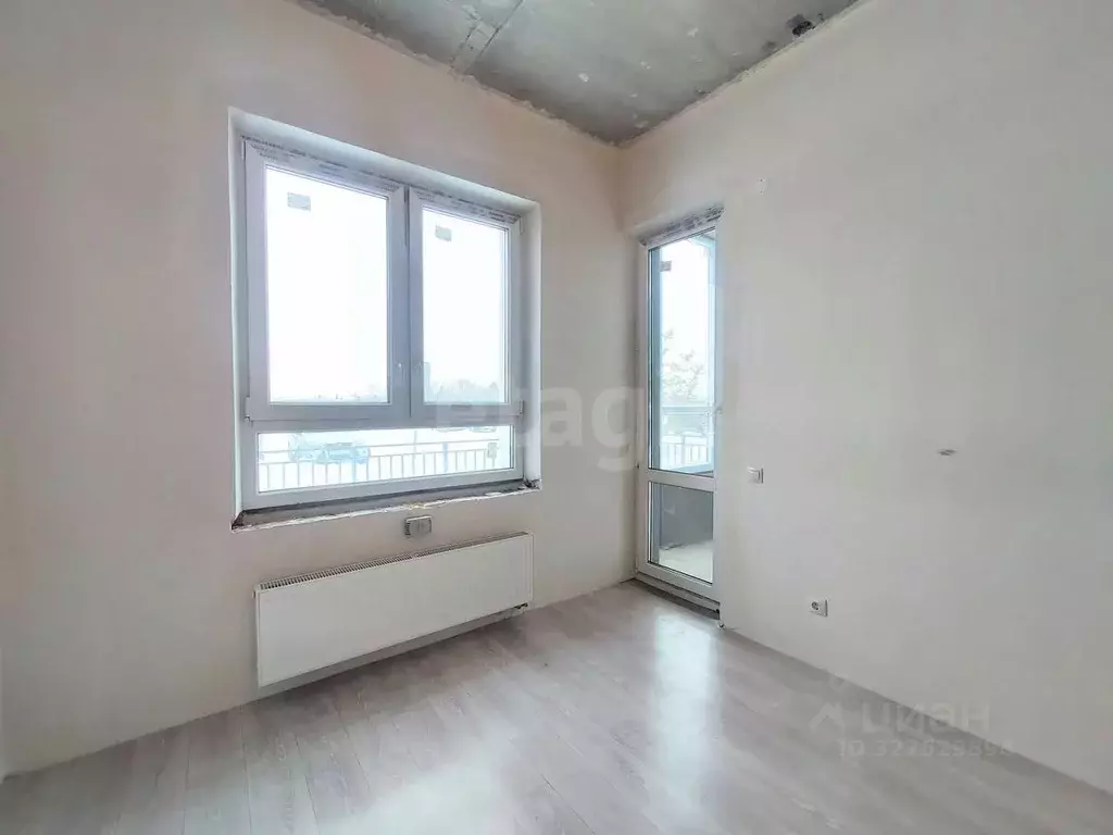 1-к кв. Тюменская область, Тюмень ул. Сергея Свиридова, 5 (38.4 м) - Фото 1