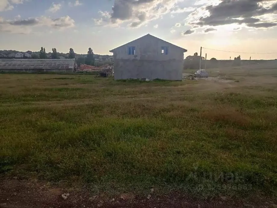 Участок в Крым, Симферопольский район, с. Трудовое ул. Аблаева, 67 ... - Фото 0