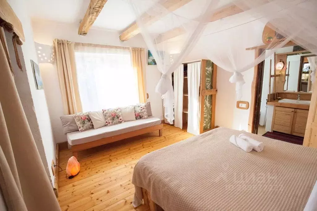 Дом в Краснодарский край, Сочи Красная Поляна пгт, ул. Ставропольская, ... - Фото 1