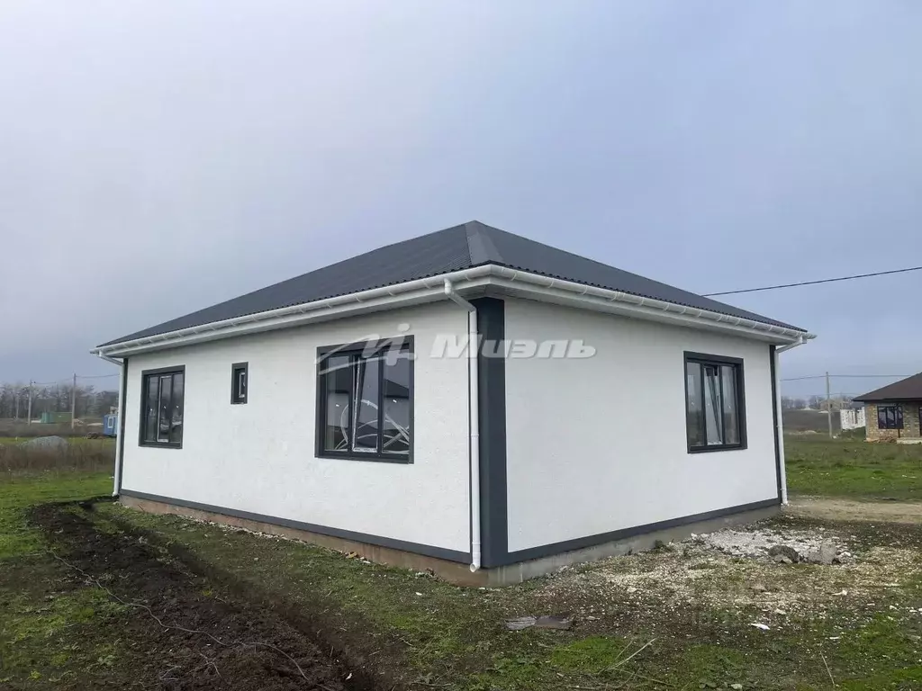 Дом в Крым, Симферопольский район, с. Урожайное  (88 м) - Фото 1