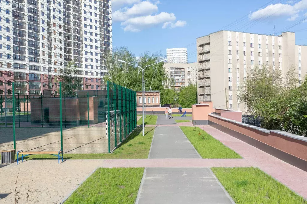 3-комнатная квартира: Екатеринбург, улица Готвальда, 22 (92 м) - Фото 1