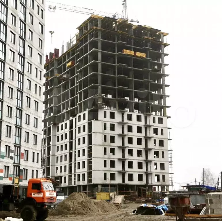 2-к. квартира, 67,9 м, 1/17 эт. - Фото 0