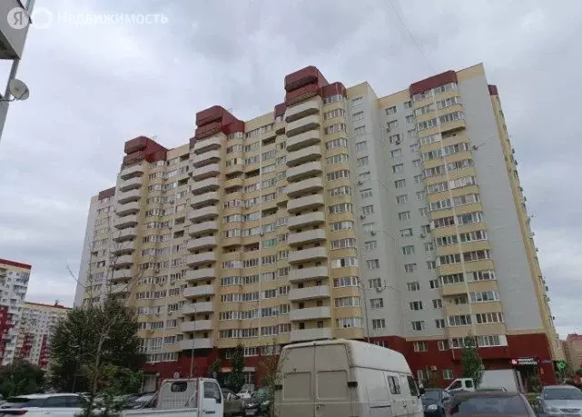 2-комнатная квартира: Тюмень, улица Василия Гольцова, 2 (58.7 м) - Фото 1