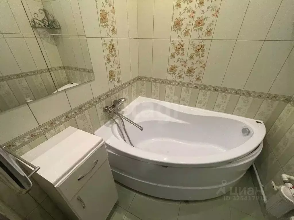 2-к кв. Смоленская область, Смоленск ул. Островского, 7 (51.0 м) - Фото 1