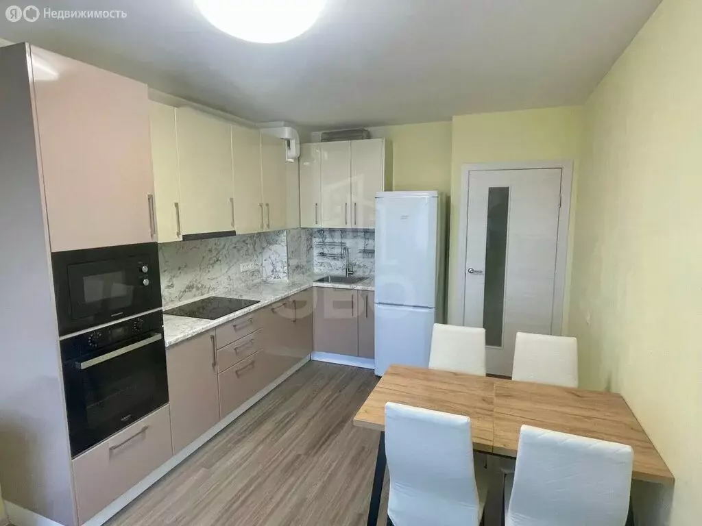 3-комнатная квартира: посёлок Парголово, улица Шишкина, 309к1 (68.2 м) - Фото 1