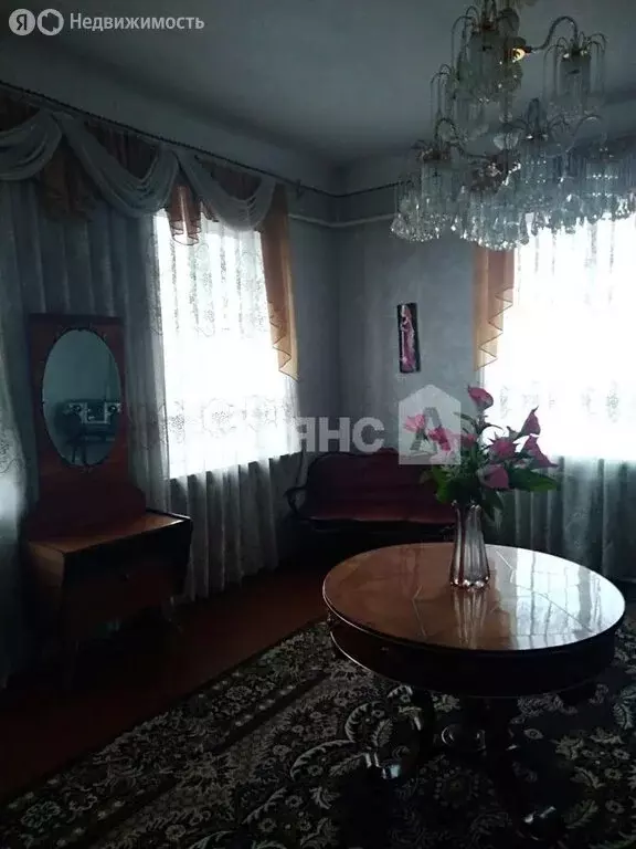 Дом в Шахты, улица Орджоникидзе (139.2 м) - Фото 1