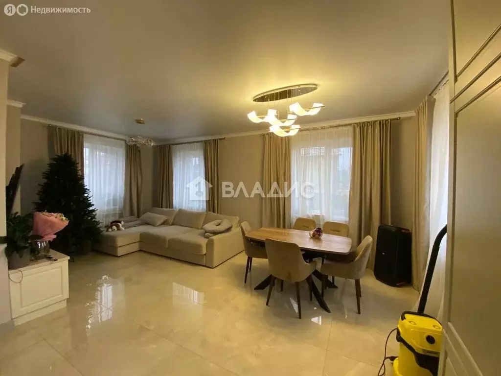 Дом в Белгород, микрорайон Юго-Западный-2.1, улица Крамчанинова, 73 ... - Фото 1