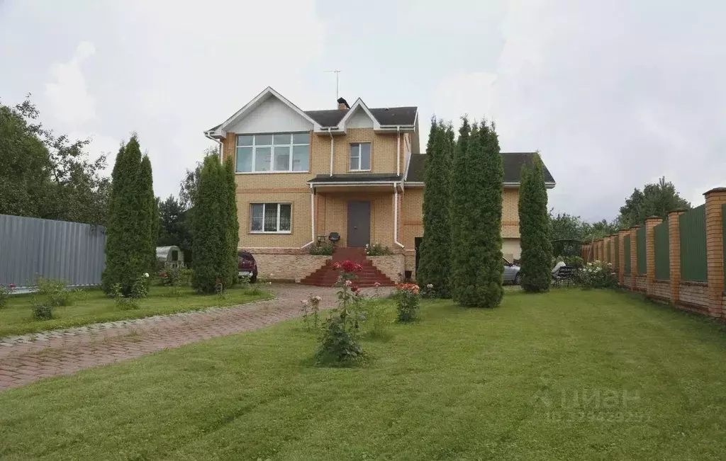 Дом в Московская область, Руза Верхне-Зарецкая ул., 3 (350 м) - Фото 1