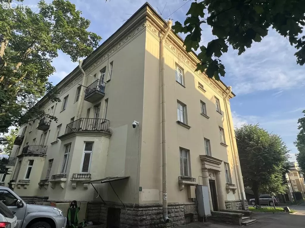 1к в 12-комнатной квартире (17.7 м) - Фото 0