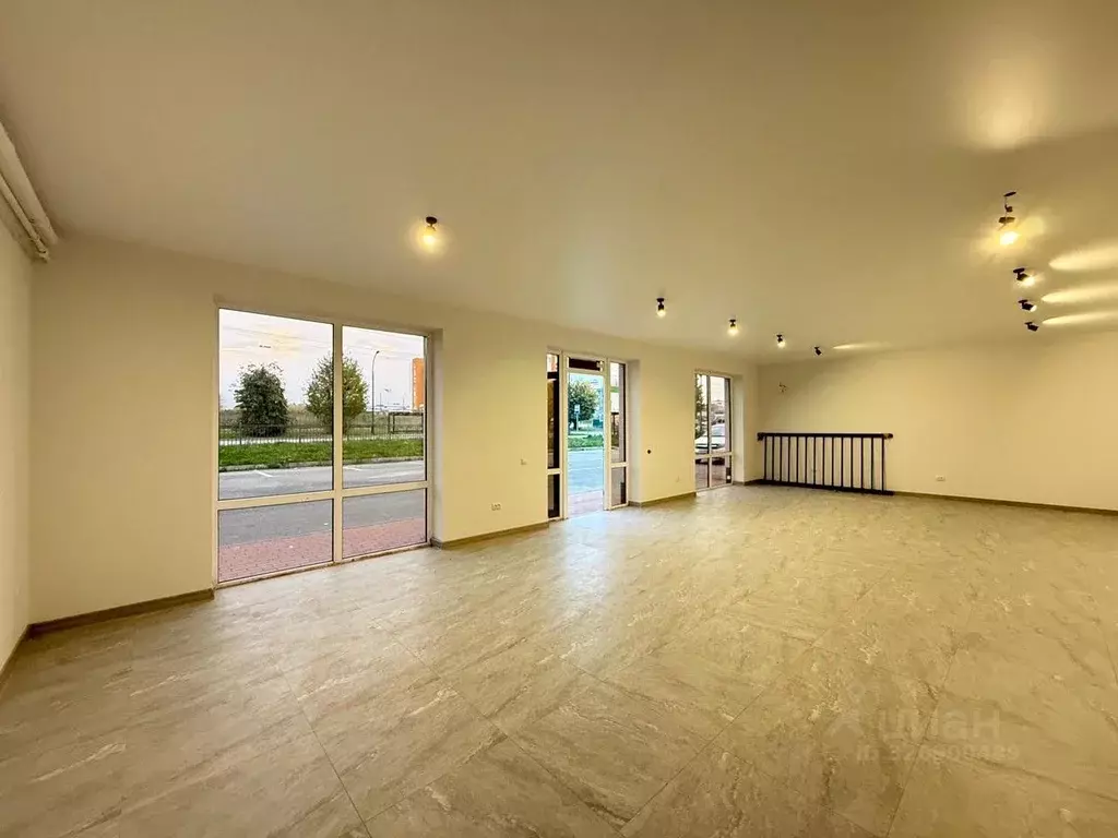 Офис в Кабардино-Балкария, Нальчик ул. Шогенова (65 м) - Фото 1