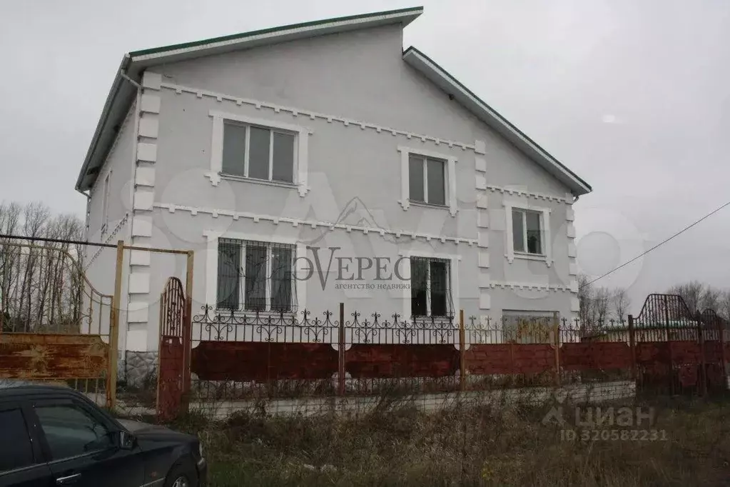 Дом в Белгородская область, Старооскольский городской округ, с. ... - Фото 0