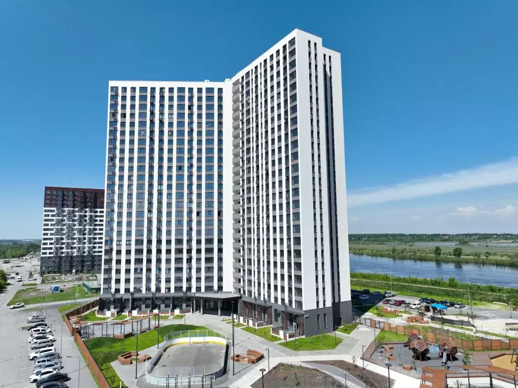 3-к кв. Тюменская область, Тюмень ул. Краснооктябрьская, 6 (82.3 м) - Фото 0