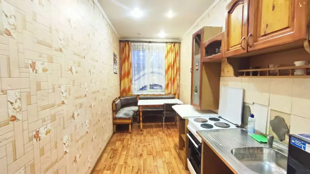 2-к кв. Красноярский край, Норильск Комсомольская ул., 4 (66.4 м) - Фото 0