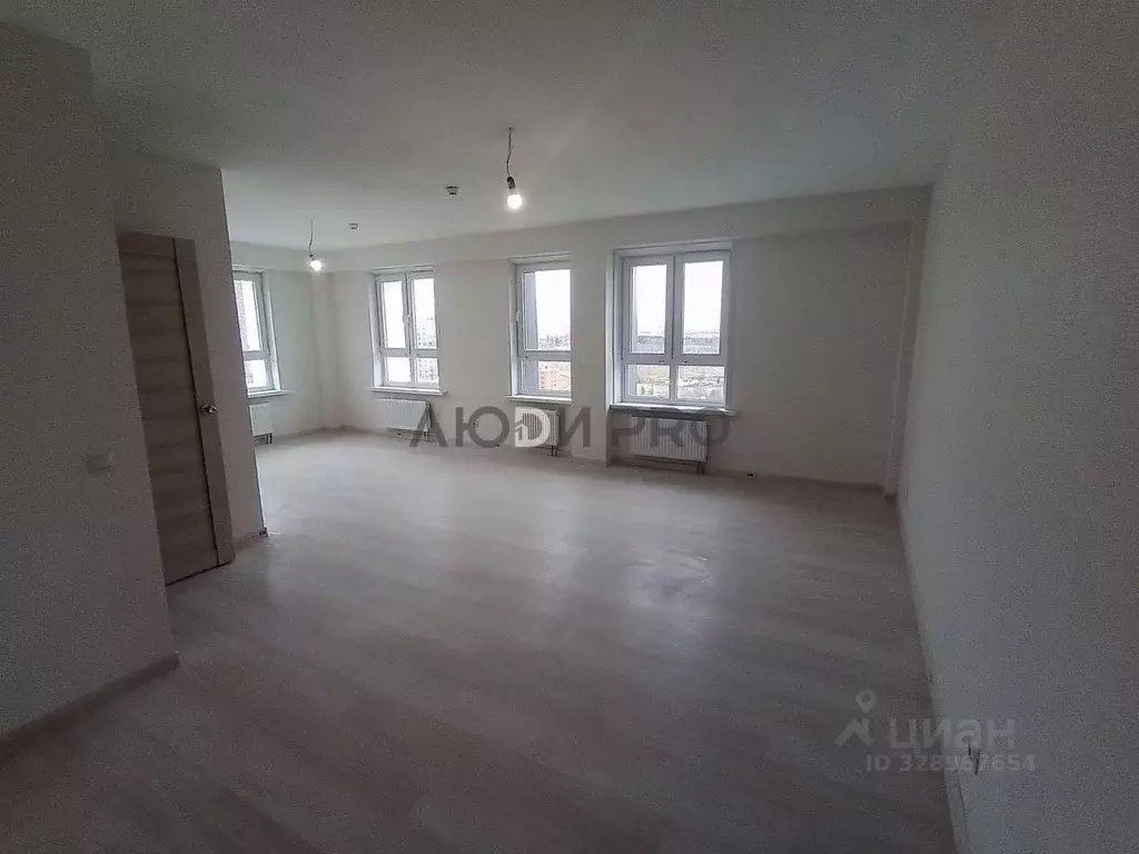 3-к кв. Кировская область, Киров ул. Капитана Дорофеева, 16 (79.5 м) - Фото 2
