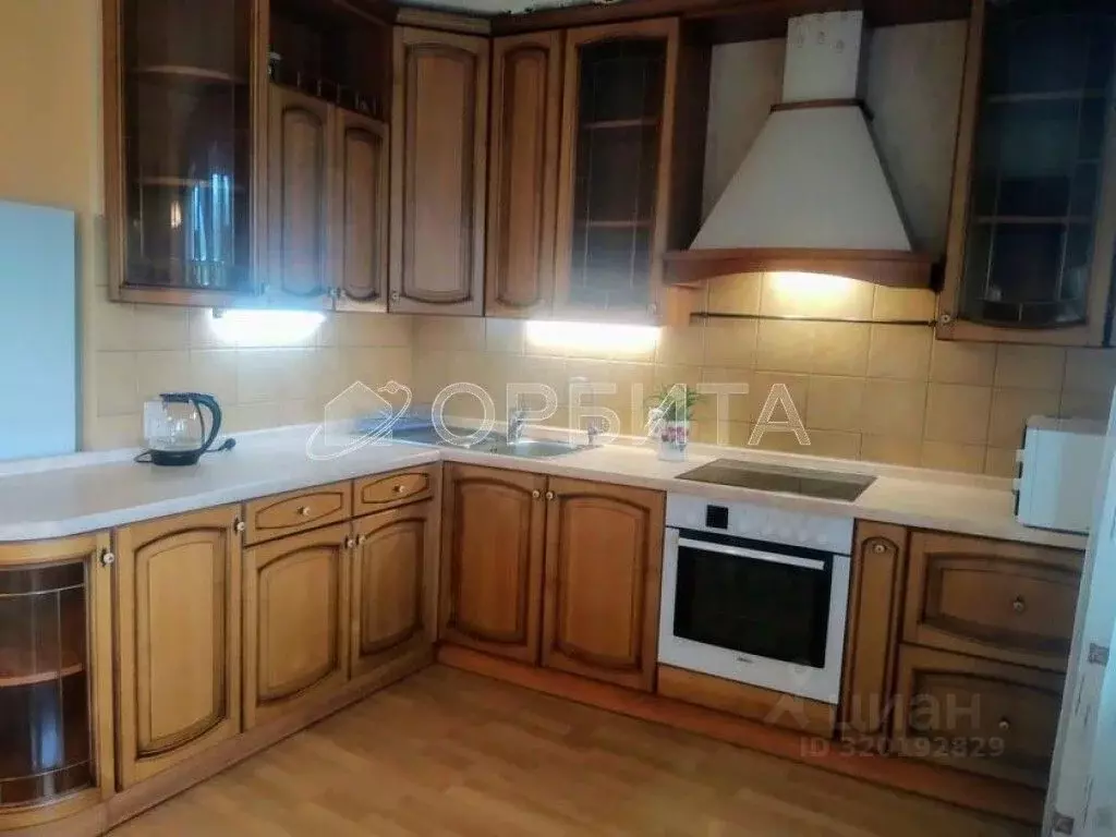 4-к кв. Тюменская область, Тюмень ул. Ватутина, 51 (112.0 м) - Фото 0