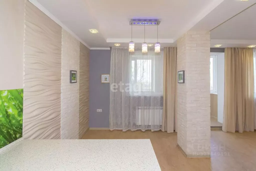 2-к кв. Тюменская область, Тюмень Пароходская ул., 4 (92.4 м) - Фото 0