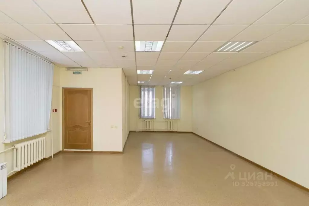 Офис в Тюменская область, Тюмень ул. Орджоникидзе, 11 (334 м) - Фото 1