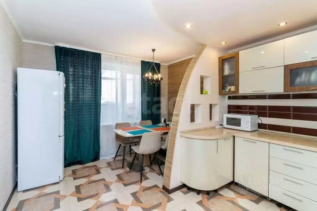 3-к кв. Тюменская область, Тюмень Широтная ул., 190к3 (90.1 м) - Фото 2