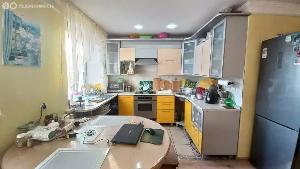 3-комнатная квартира: Заводоуковск, улица Усадьба ЛПХ, 6 (68 м) - Фото 2