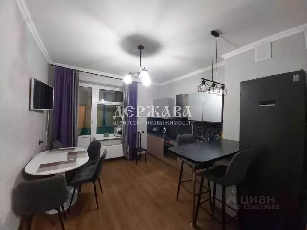 2-к кв. Белгородская область, Старый Оскол Степной мкр, 1 (84.0 м) - Фото 1