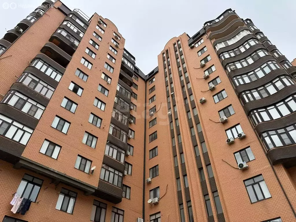 1-комнатная квартира: Каспийск, проспект Акулиничева, 2 (72 м) - Фото 2