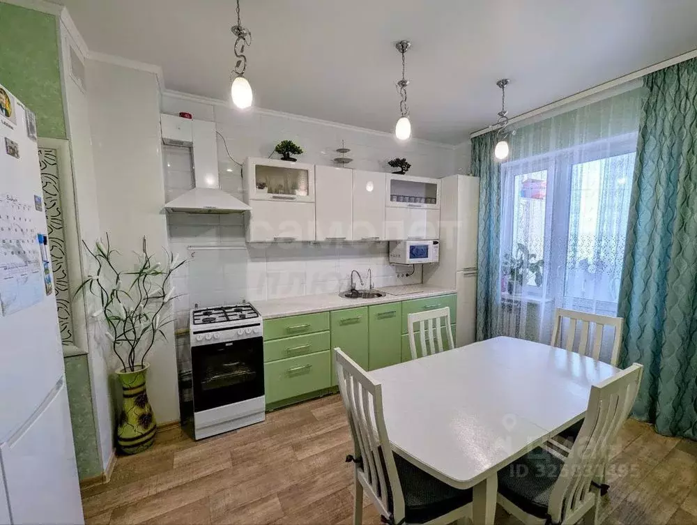 3-к кв. Оренбургская область, Оренбургский район, с. Нежинка ул. ... - Фото 1