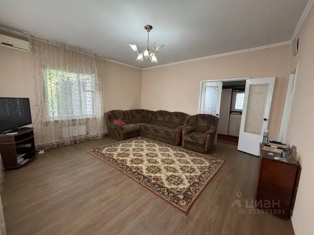 Дом в Калмыкия, Элиста ул. Автомобилистов, 98 (78 м) - Фото 1