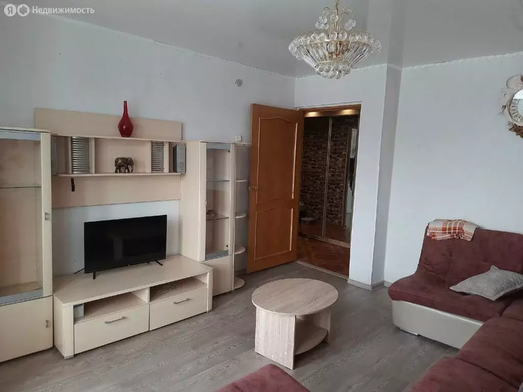 3-комнатная квартира: Иланский, Садовая улица, 13 (64.5 м) - Фото 1