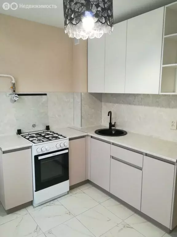 2-комнатная квартира: Кирово-Чепецк, Чепецкая улица, 11 (46.6 м) - Фото 0