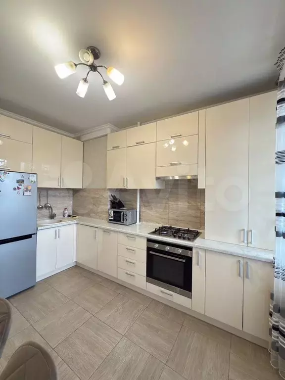 3-к. квартира, 86 м, 4/9 эт. - Фото 0