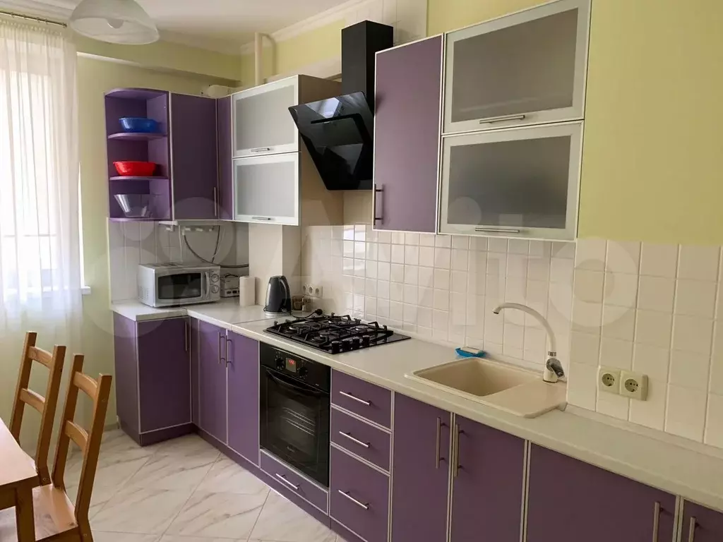 1-к. квартира, 51,5 м, 1/10 эт. - Фото 0