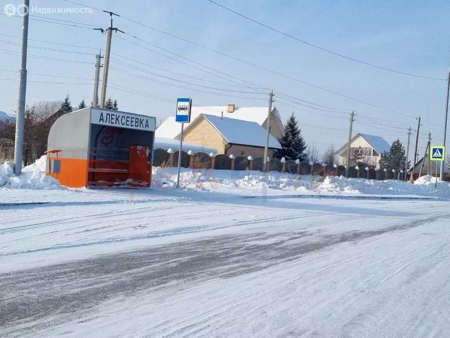 Участок в Толмачёвский сельсовет, деревня Алексеевка, Советская улица, ... - Фото 1
