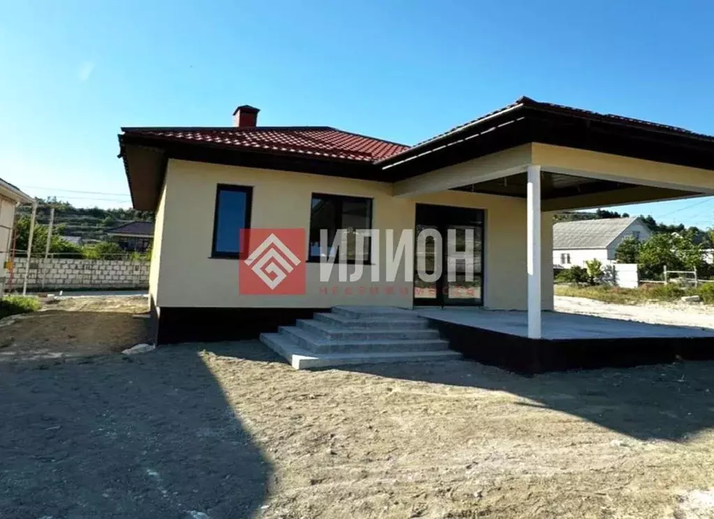 Дом в Крым, Бахчисарайский район, с. Скалистое ул. Весенняя, 1 (132 м) - Фото 2