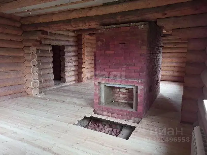 Дом в Вологодская область, с. Устье ул. Озерная, 4 (270 м) - Фото 1